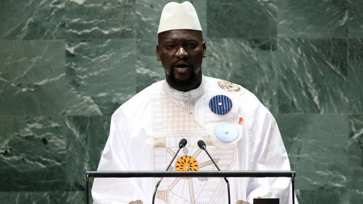 Guinée : Le gouvernement dissout des dizaines de partis politiques